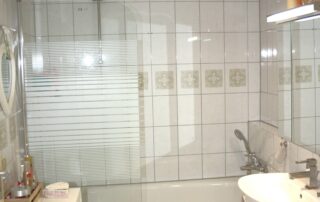 Großes Badezimmer